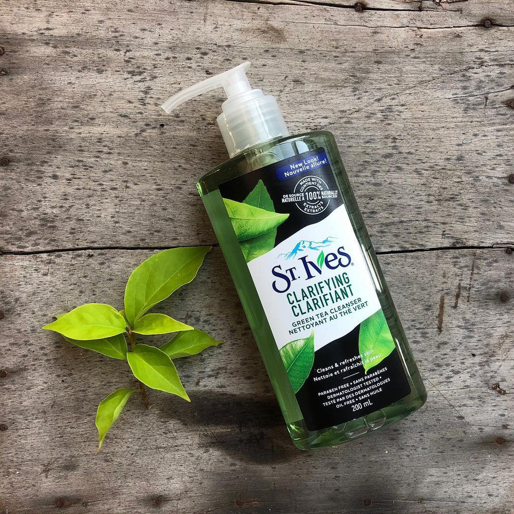 St. Ives Clarifying Green Tea Cleanser 200ml